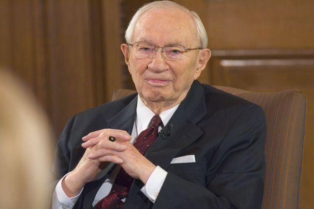 Apostolic power and discernment