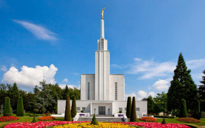 Are missionaries allowed in temple prayer circles?